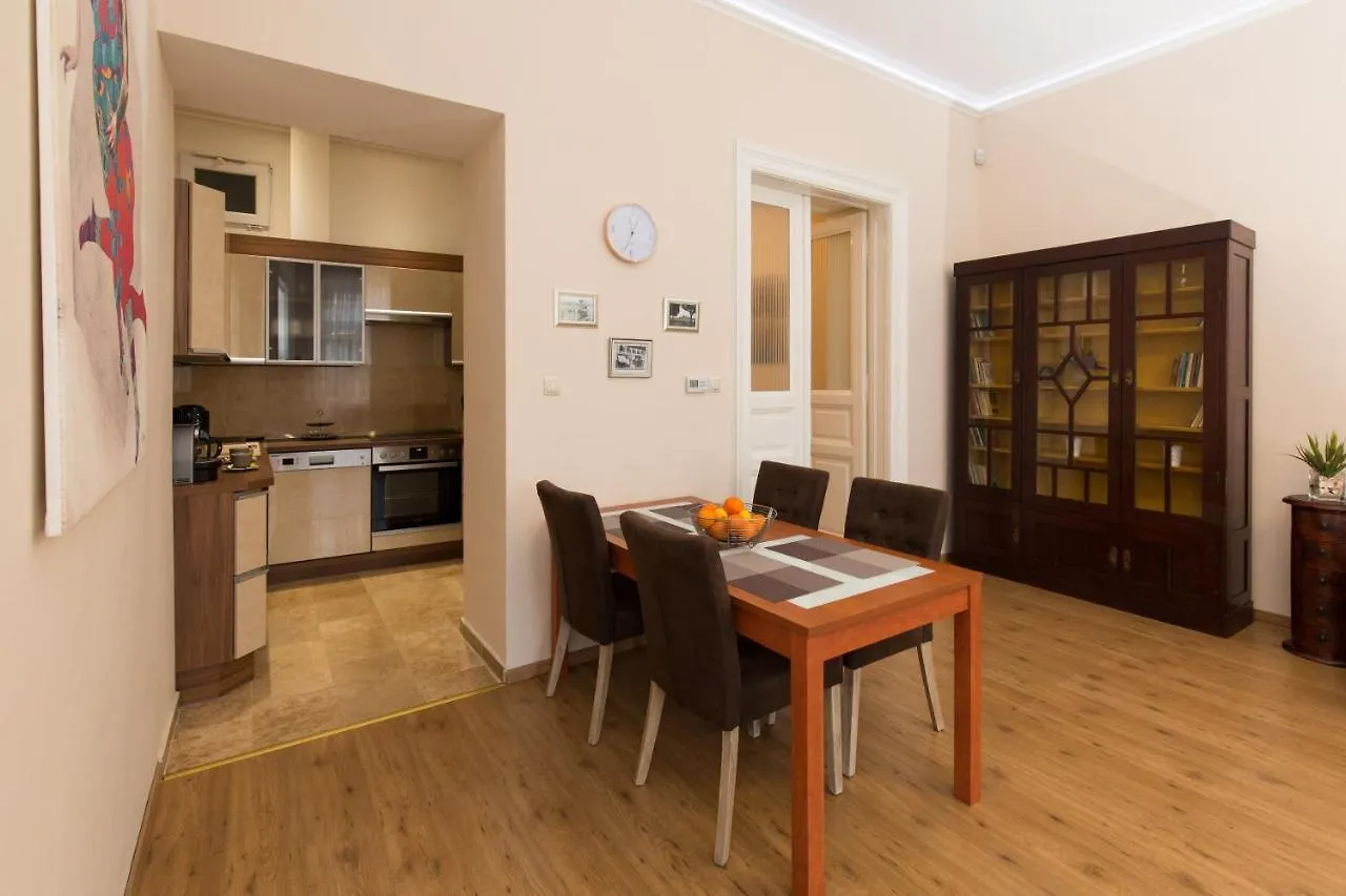 Elegant Apartment With Buda Castle View Budapest Hungary
